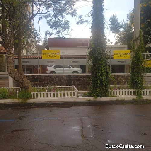Espacioso local comercial de 738 m2 para arriendo o venta