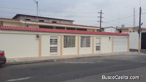 CASA ESQUINERA EN VENTA-SURGUAYAQUIL