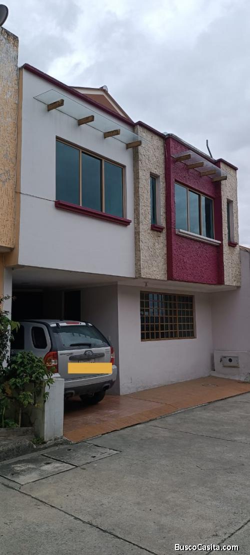 ARRIENDO CASA EN CONDOMINIO PRIVADO, SECTOR EMOV ENTRADA A MISICATA