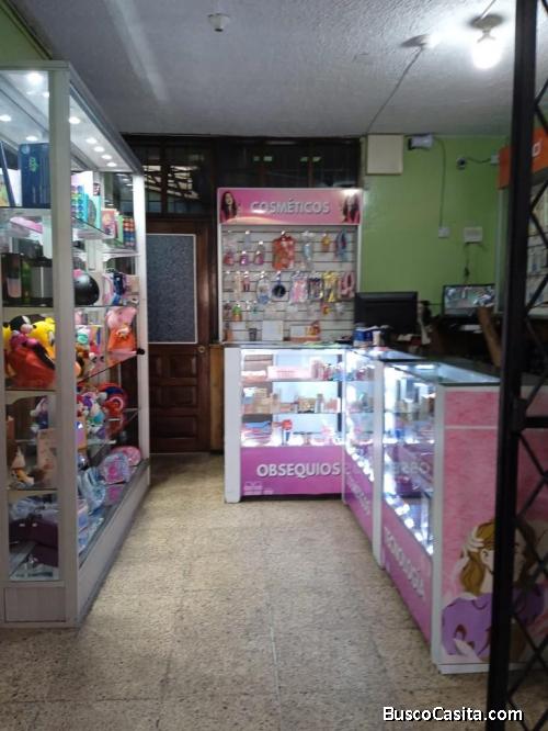 LOCAL COMERCIAL BAZAR EN BUENA ZONA 