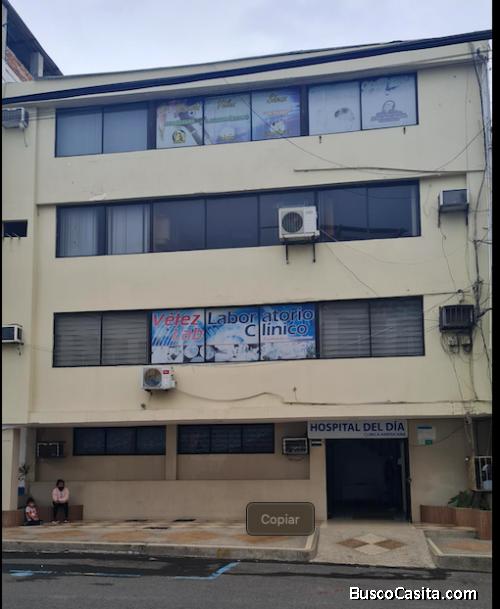 CONSULTORIO EN CLINICA PARTICULAR