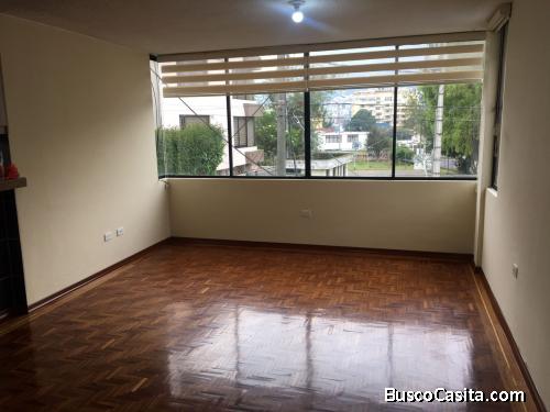 Arriendo Departamento 450$ Sector La Jipijapa (Hotel Savoy), garage compartido