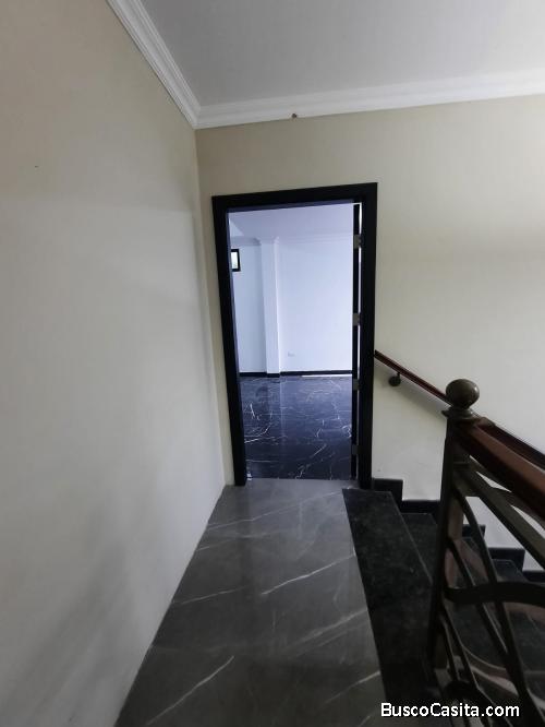 VENDO POR ESTRENAR EXCLUSIVO DEPARTAMENTO DE LUJO EN URB EL CONDADO