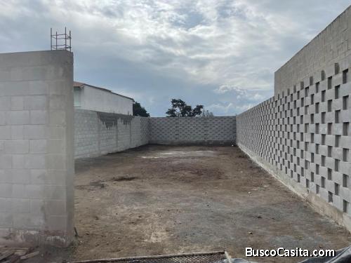EN VENTA TERRENO 250M2, Vía Los Arrayanes - PUEMBO