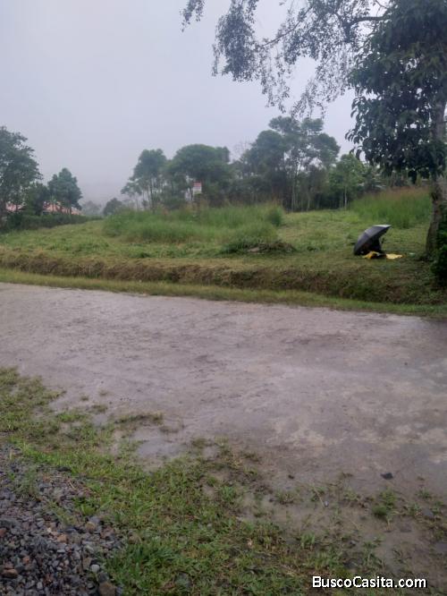 Hermosa lotización cerrada en la Hacienda La Yaguira  Mindo