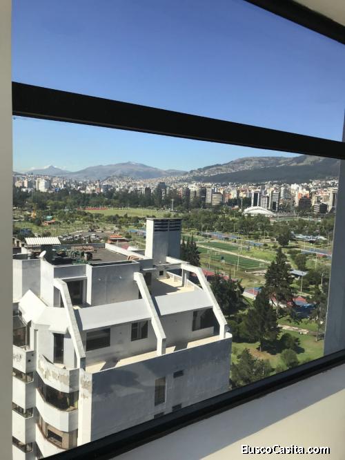 De oportunidad, venta de oficina sector shyris al frente de la Carolina 