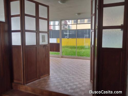 CASA INDEPENDIENTE DE RENTA ACTIVIDAD COMERCIAL SECTOR MARIANA DE JESÚS 