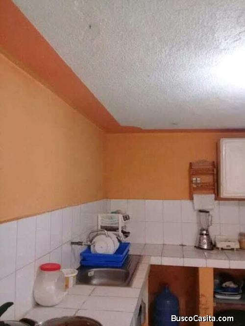 Arriendo en Urcuqui centro mini departamento para persona sola o pareja
