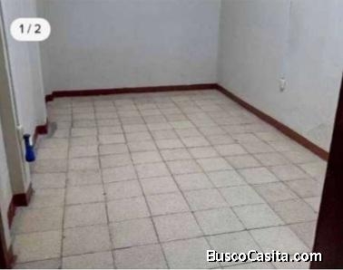 Habitación en urdesa con baño y closet 