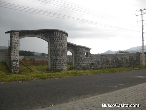 Terreno en Urbanización colegio economistas de Pichincha