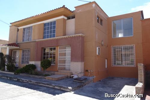VENDO HERMOSA CASA