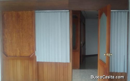 Arriendo oficina en el sector norte de Quito