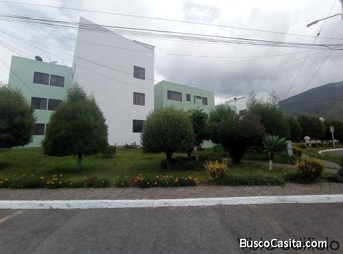 Departamento de alquiler Dos Hemisferios, 3 dormitorios,segundo piso,a 5 minutos de Condado Shopping