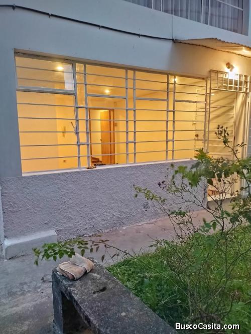 Suit Encantadora, cerca de todo con vista a jardin