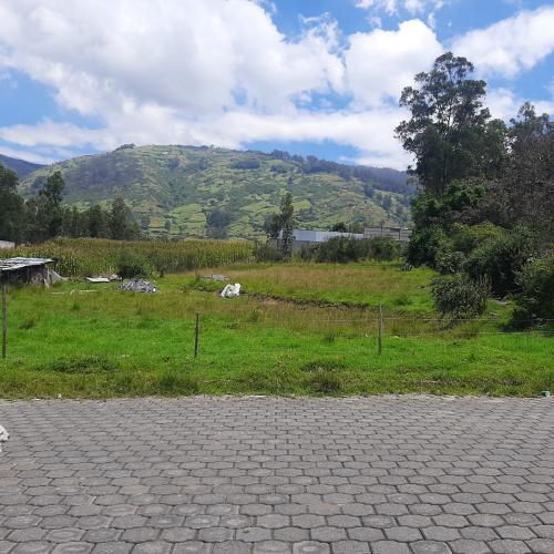 ALANGASI, terreno en venta, 4200m2, plano, todos los servicios