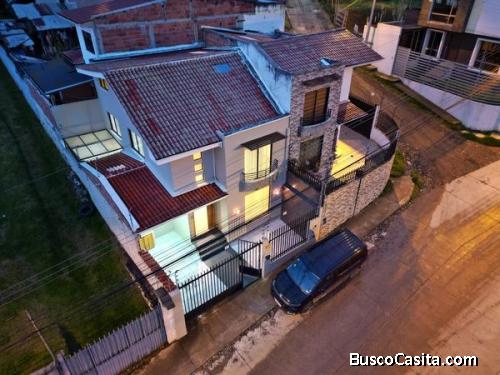 HERMOSA CASA POR ESTRENAR