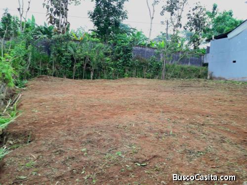 Se vende terreno de 443 m² en la urbanización Sueño de Bolívar, vía a Esmeraldas km 1