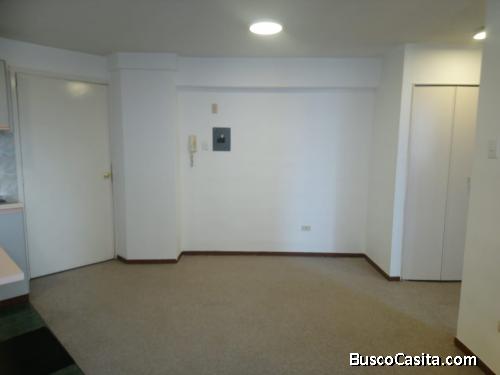ARRIENDO SUITE. SECTOR PARADA METRO LA PRADERA  (Eloy Alfaro y 9 de Octubre)