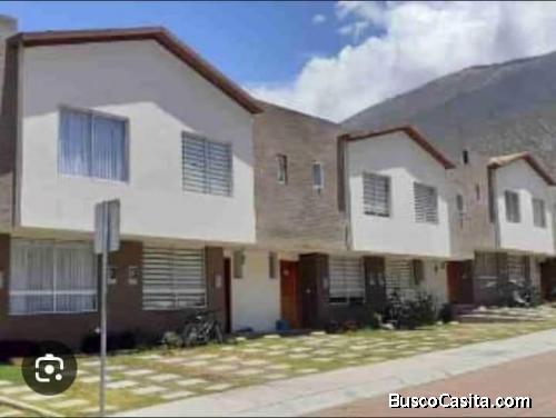 RENTO CASA CONJUNTO PRIVADO TRES DORMITORIOS SECTOR POMASQUI