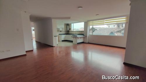 Departamento en Venta en Monteserrín: 116 m², 3 Dorm., 2 Baños, Parqueadero