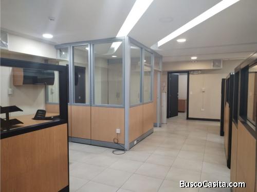CARCELÉN, OFICINA EN RENTA, 135M2, 5 AMBIENTE, 2 PARQUEADERO
