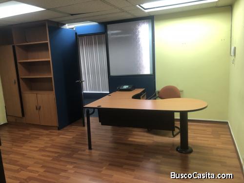 ARRIENDO OFICINA CERCA DE LA ASAMBLEA Y CONTRALORIA