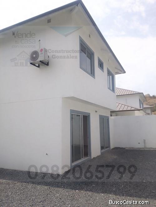 Rento de estreno elegante casa en Vistana 1000