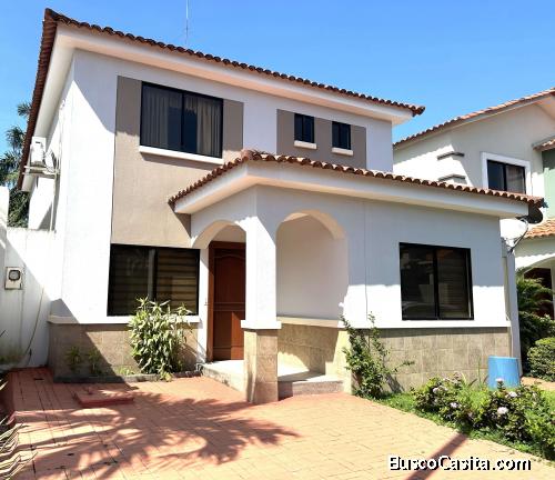 CASA AMOBLADA EN ALQUILER UBICADA EN CIUDAD CELESTE