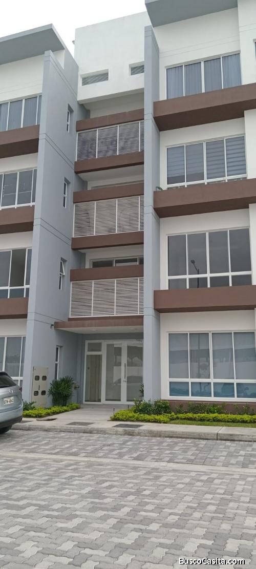 DPTO. EN VIZCAYA RESIDENCIAS  (VÍA A CIUDAD CELESTE) CON MARAVILLOSA VISTA AL PA