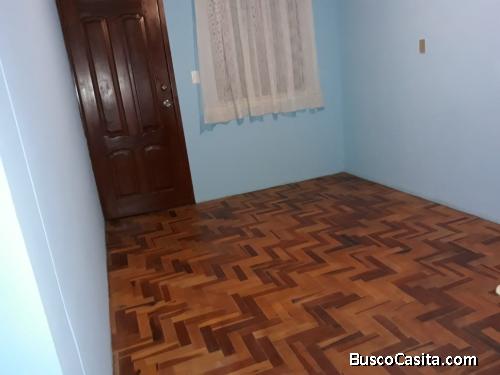 Arriendo habitación con baño privado cerca de El Condado Shopping