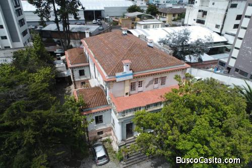 Propiedad Historica de Venta en Quito