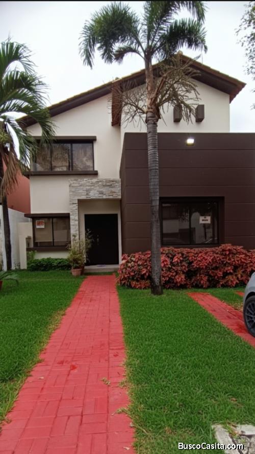 Vendo casa de 4 Dormitorios en Ciudad Celeste