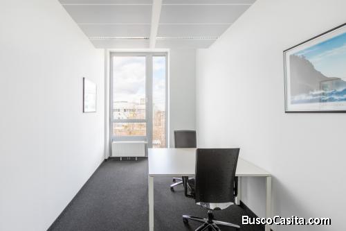 Alquiler de oficina privada para 2 personas en Quito, Edificio Carolina Millenium. 