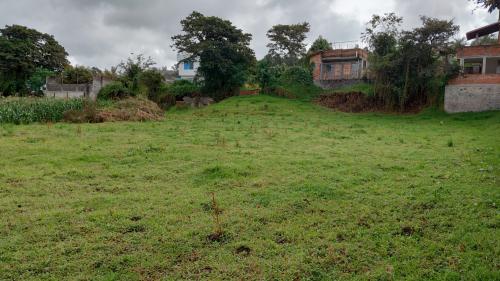 OPORTUNIDAD, Terreno esquinero en venta, en Cotogchoa, 1253m2, plano, todos los servicios