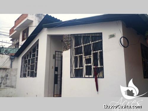 EN VENTA CASA RENTERA EN EL CENTRO DE CAYAMBE 