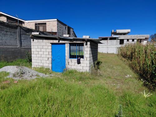 LA MERCED, sector , vendo 1444m2 de terreno, con construcción, tiene luz y agua