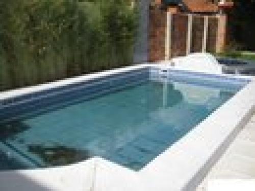 RESIDENCIA NUEVA EN BARRIO LOS LAURELES, EXCELENTE UBICACION!