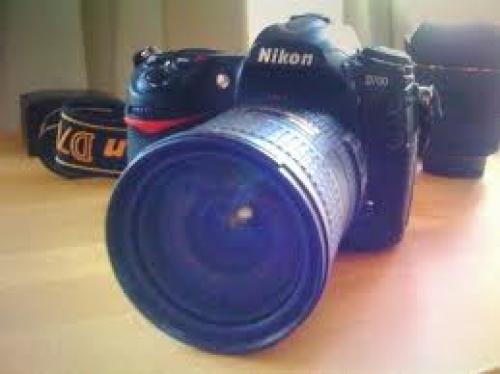 Nikon D700 Digital SLR Camera (Body Only)