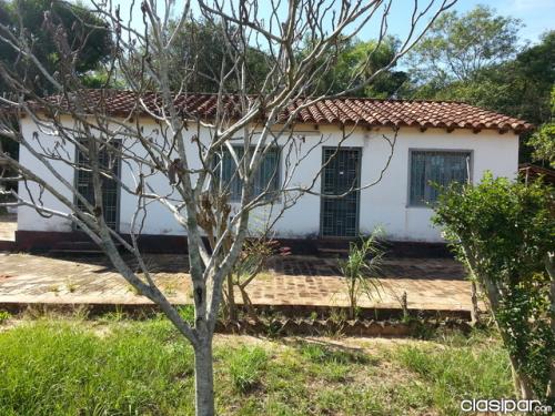 Terreno de 6 hectáreas en Cordillera, linda con el arroyo Ytú