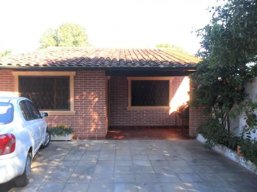 Preciosa casa a media cuadra de Avda. Artigas