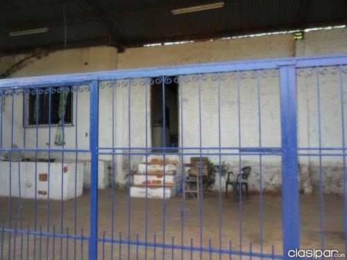 Casa en Lambaré, cerca de la Parada de la línea 23