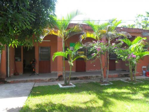 Casa de 2 pisos en Mariano Roque Alonso