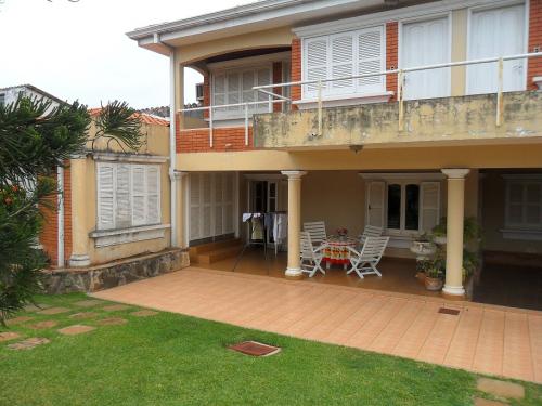 Residencia sobre asfaltado. Fernando de la Mora ZONA NORTE