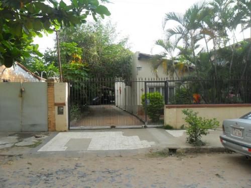 Vendo Casa en Santísima Trinidad, Ciudad de Asunción