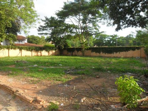 Vendo Terreno de 25x25 metros en Santísima Trinidad, Ciudad de Asunción