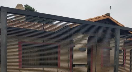 Preciosa casa familiar de dos dormitorios en Bo. Cañadita, Ñemby