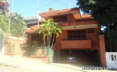 Mansión en Manora Asunción