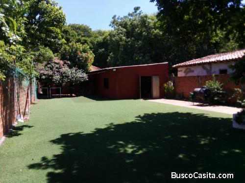 Vendo casa en zona industrial en Capiatá 