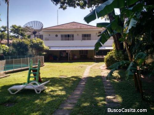 Hermosa residencia en Mariscal López