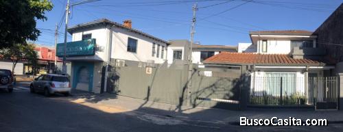 Vendo Edificio sobre Avenida 5ta. Esquina Tacuary 